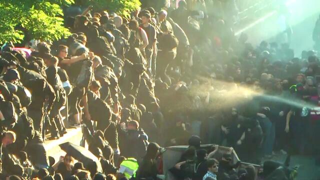 Brutales Durchgreifen der Polizei auf der Demo am 6. Juli 2017
