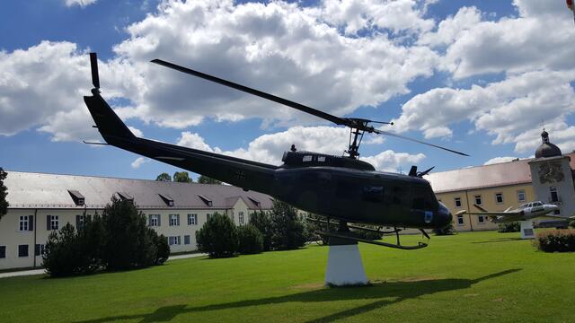 bell UH-1D