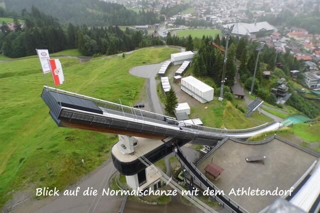 Normalschanze und Athletendorf - Schanzenrekord 107 m