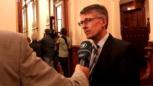 Polizeipräsident Ralf Martin Meyer  im Interview mit beim NDR (Standbild: Max Bryan)
