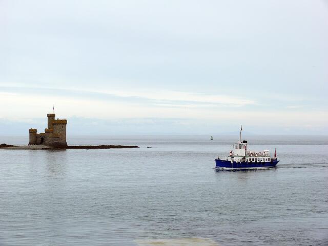 Der "Tower of Refuge" im Hafen von Douglas.