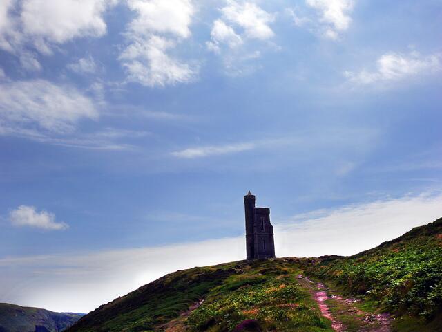 Aussichtsturm Millner*s Tower auf dem Bradda Head bei Port Erin
