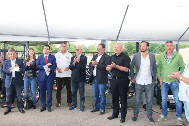 Viel Applaus gab es von Seiten der Gäste und der Baugenossenschaft.