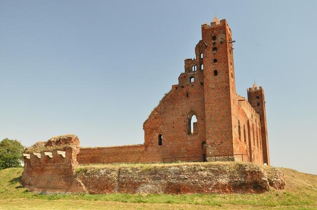Burg Rehden > https://pixabay.com/de/burg-burg-des-deutschen-ordens-526173/ | Foto: Iwona Olczyk