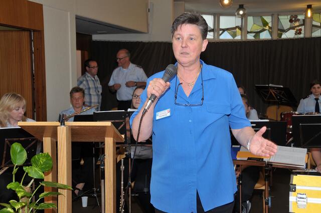 Heimleiterin Martina Pfennig eröffnete das Sommerfest.