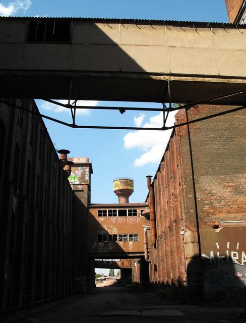 Diese Geisterstadt zog Abenteurer, Fotografen und Graffitisprayer an. Aber auch viele Neugierige, die einfach nur mal gucken wollten.