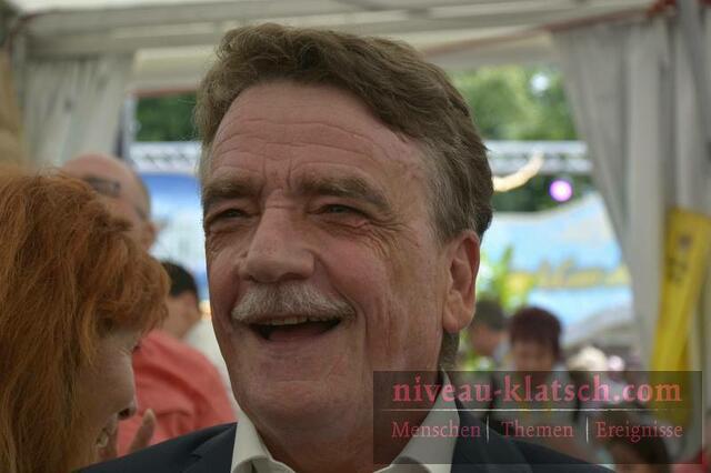 Eröffnung der Cranger Kirmes 2017/ Prominenter Besuch auf der Cranger Kirmes Michael Groschek!