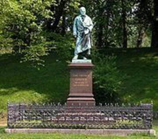 Gaußdenkmal Braunschweig Geburtsort von C.F. Gauß | Foto: Winfried Gehrke