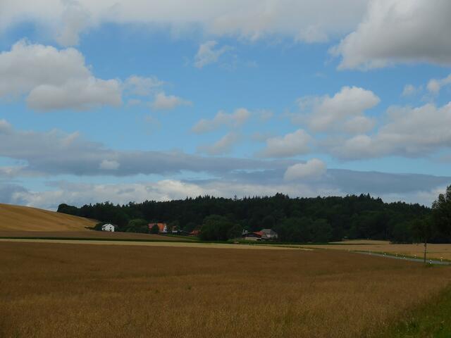 Blick auf einen Teil von Hof Lauterbach.                               https://de.wikipedia.org/wiki/Hof_Lauterbach