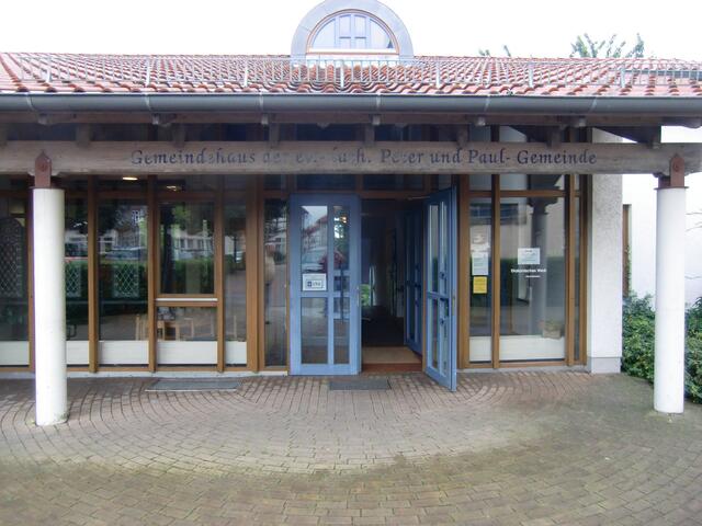 Eingang zum Gemeindesaal der St. Peter und Paulkirche | Foto: Stadt- und Heimatpfleger Dieter Schütte, Gronau-Leine