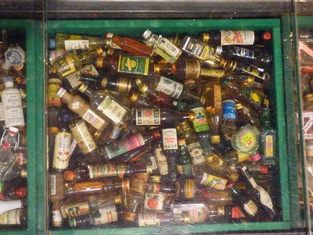 In den Boden eingelassen.