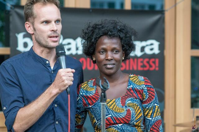 13. Benefizkonzert für singhalesische und tamilische Kinder in Not und für die Ubuntu-Hilfe. Tobias Lutz und Gattin Brenda