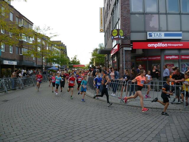 Start zum Zwei-Kilometer-Lauf.