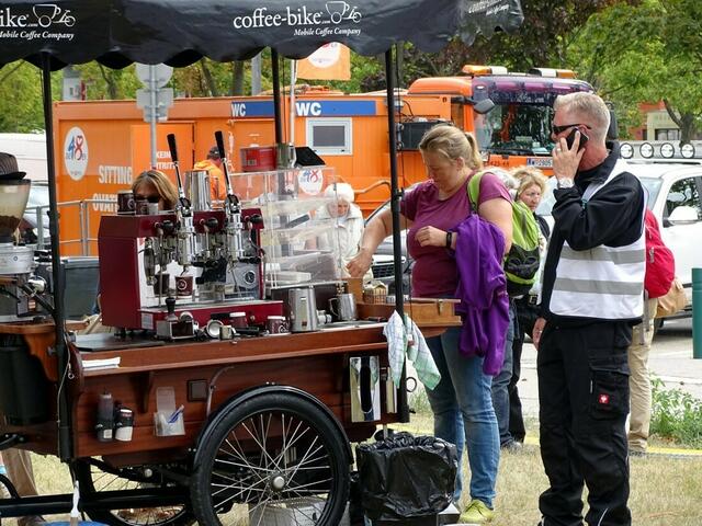 2. September 2017 - Feierliche Eröffnung der Verlängerung der Wiener U-Bahn-Linie U1: Hier gab es nicht nur einfach Kaffee, hier gab es Spezialitäten!