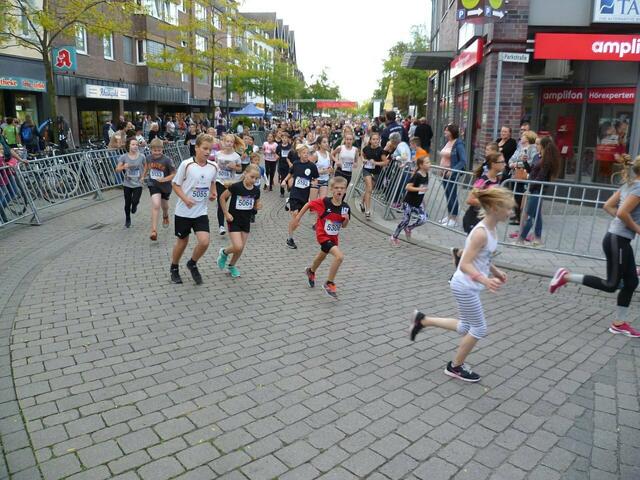 Start zum Zwei-Kilometer-Lauf.