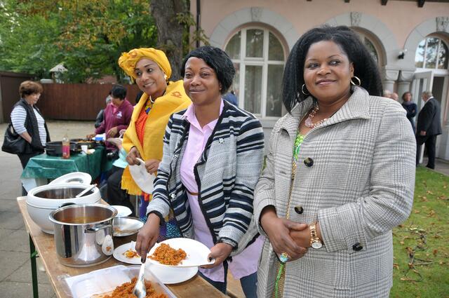Hier gibt es afrikanische Gaumenfreuden zum probieren.