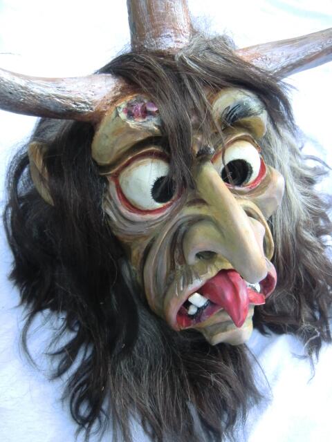 Krampus aus Innsbruck Schnitzer Klaus Farbmacher
