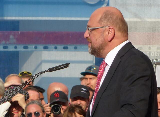 "Jetzt wollen wir doch mal die Kirche in Würselen lassen."