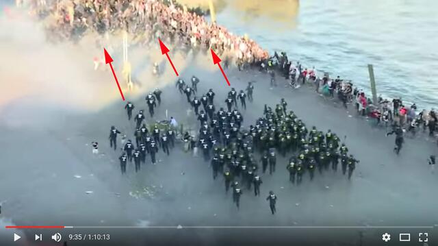 Wann wurde je eine Horde Nazis so durch Hamburgs Straßen getrieben?
--> https://www.youtube.com/watch?v=sF12Fsfn2ao&t=9m33s