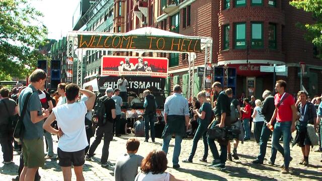 Aktionsbühne der Welcome to Hell Demo am 6. Juli gegen 16 Uhr