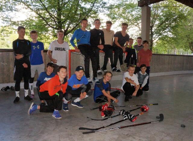 Schülerteam 2017/2018 des EV Königsbrunn