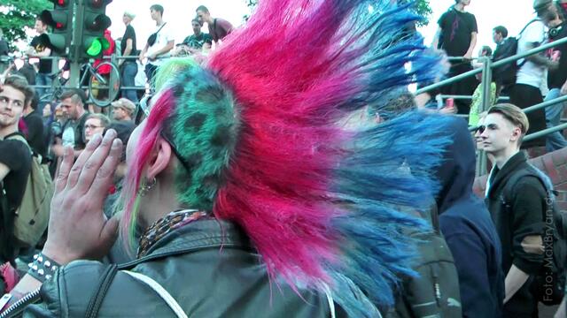 Bunt ist Trumpf ! Fortsetzung der Demo gegen 20.30 Uhr am 6. Juli 2017