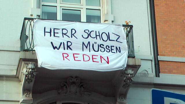 Die Polizei als Aggressor - zumindest am 6. Juli war das der Fall. Am 7. Juli hingegen hielt man sich feige zurück. "Wir müssen reden", forderten Anwohner daraufhin.
