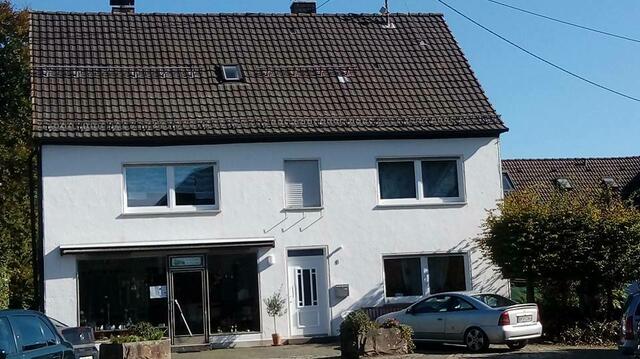 Dieser Laden ist in der St Kennedy Folge sekundenlang als Bäckerei zu sehen.  Lieberhausen