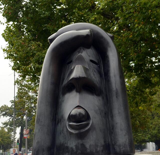 "Großer verletzter Kopf"