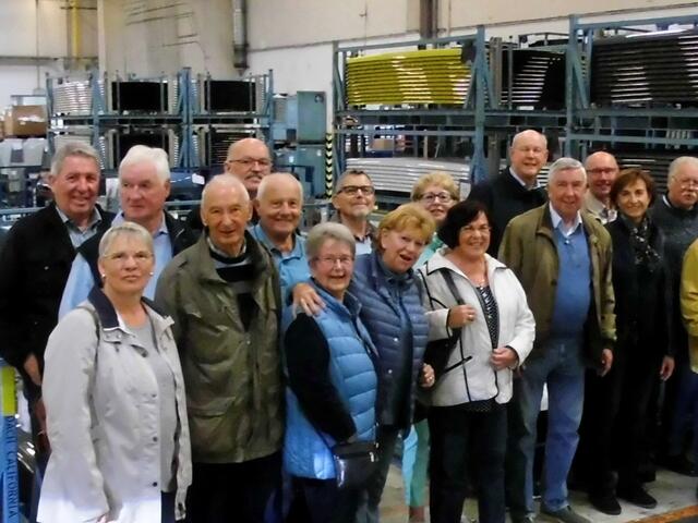 . . . danach besuchten wir die Californiafertigung in einer separaten Halle . . .