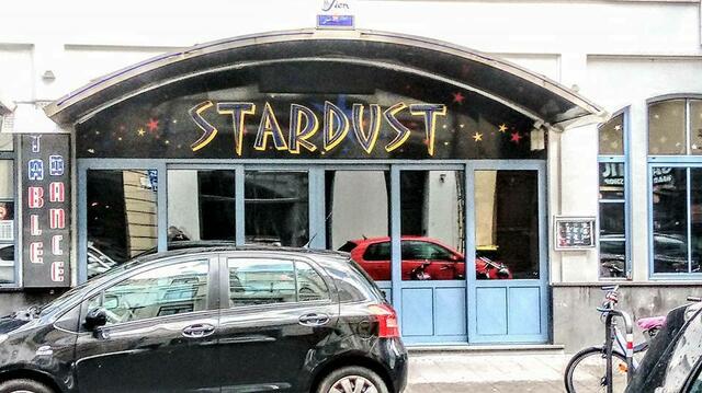 Folge 1 spielte zu Beginn hier, am Stardust in der Maastrichter Straße