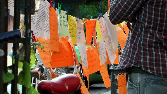 Solidaritätsbekundungen am Tag nach den Krawallen im Hamburger Schanzenviertel (Aufnahme vom 9. Juli 2017) - Foto: Max Bryan