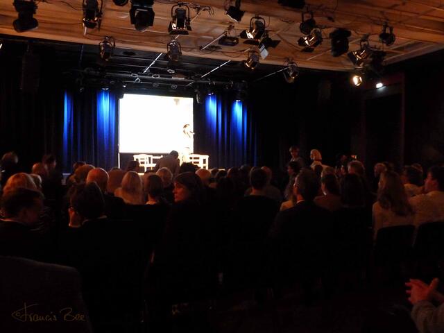 Der Blick zur Bühne