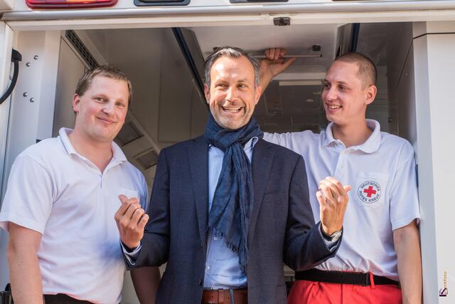 Tag der offenen Tür der Freiwilligen Feuerwehr Friedberg 2017 - Die Rettungsaktion des Friedberger Bürgermeisters Roland Eichmann war erfolgreich