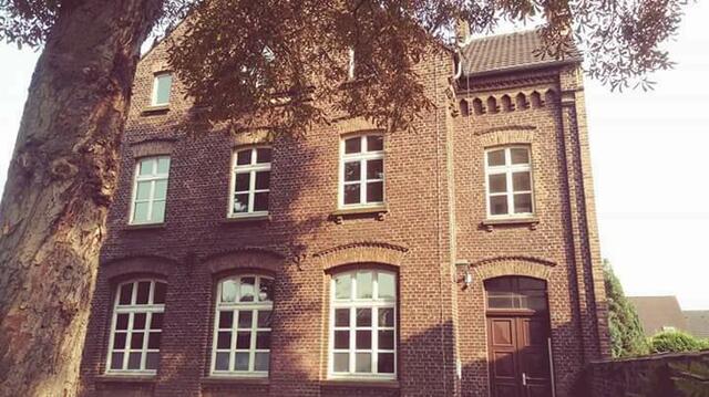 In der 2. Staffel wird die "Alte Schule" Noithausen zur Polizeiwache.