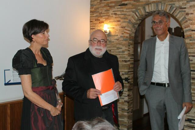 Für die Musikschule Wertingen nahm Musikdirektor Manfred-Andreas Lipp den Förderpreis von Antonie Nuscheler und Johann Fleschhut entgegen.