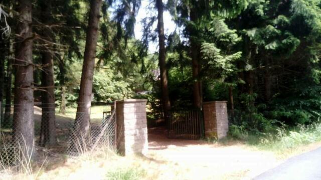 Hinter diesen Pfeilern warten viele spannende Momente, auf die Zuschauer von Mord mit Aussicht.