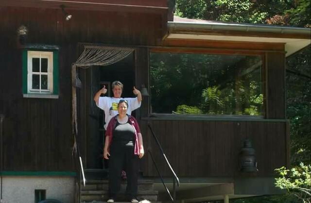 Besuch von Fantreffen und Fanfiction am Forsthaus, Sommer 2017   (Margot Zimm und Elisabeth van Langen) | Foto: P.Ehret