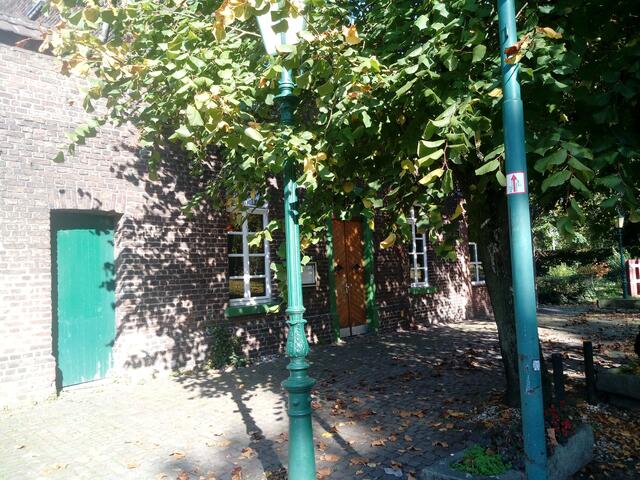 Das Höllentor aus Staffel 2 in der Schloßstraße, (Zons)