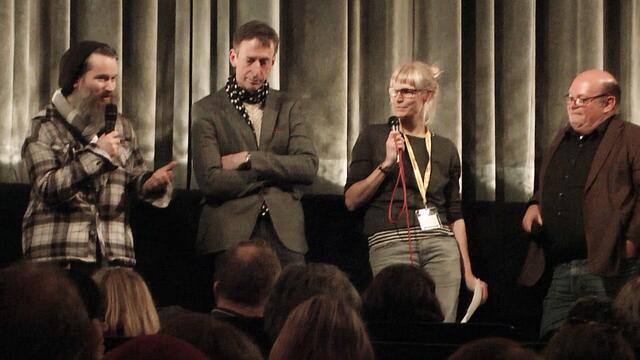 Ob das Verhalten der Polizeiführung in der Schanze vom 7. Juli eine "Akion" oder eine "Reaktion" war - wollte ein Zuschauer aus dem Publikum wissen und natürlich kann der Regisseur des Films solche Fragen nicht beantworten.