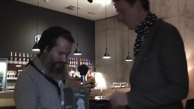 Da war sogar was drin ... :-)

Zuschauer aus dem Publikum hatten gespendet, damit die Arbeit am bloggen weiter gehen kann und vielen Dank auch dafür.