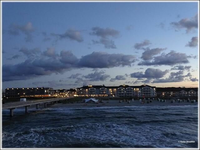Strand Resort Heiligenhafen am Abend (Foto: Katja Woidtke)