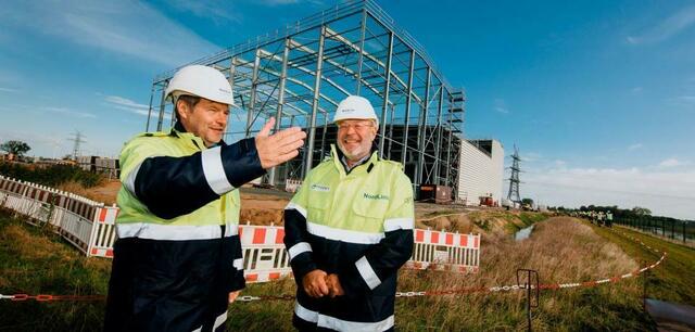 hier sind sie sich einig: https://www.welt.de/regionales/hamburg/article169394729/Warum-das-Kraftzentrum-in-der-norddeutschen-Provinz-liegt.html