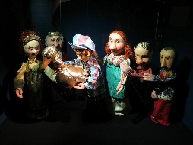 Die goldene Gans - jeder klebt dran fest
