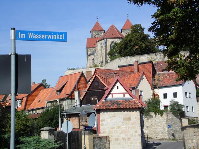 Doch keine dieser Städt kann an das mittelalterliche Flair der Stadt Quedlinburg heranreichen. Deswegen ist sie immer mal wieder einen Besuch wert.