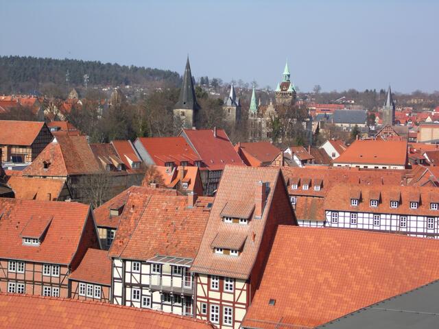 In der Mitte der Türme mit den grünen Spitzen der Lindenbeinturm, auch Sternkiekerturm genannt, der ebenfalls bestiegen werden kann.