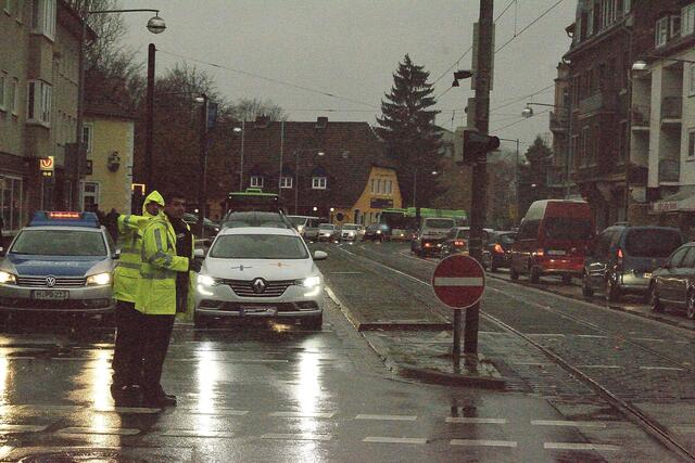Kein "Durchkommen" für die Busse des Ersatzverkehrs