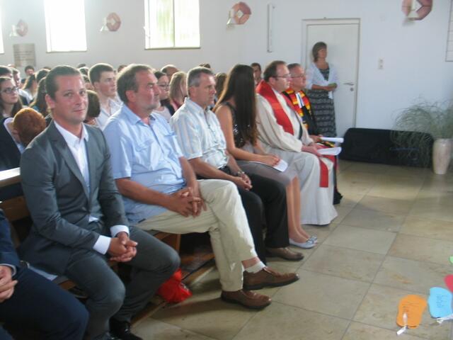Die Lehrerschaft beim Abschlussgottesdienst in der evangelischen St. Johanneskirche in Meitingen.