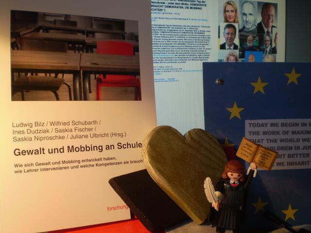 s. GOOGLE: "Mobbing ächten!"