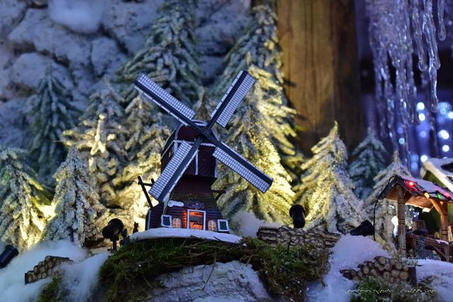 ..die Mühle auf dem Berg